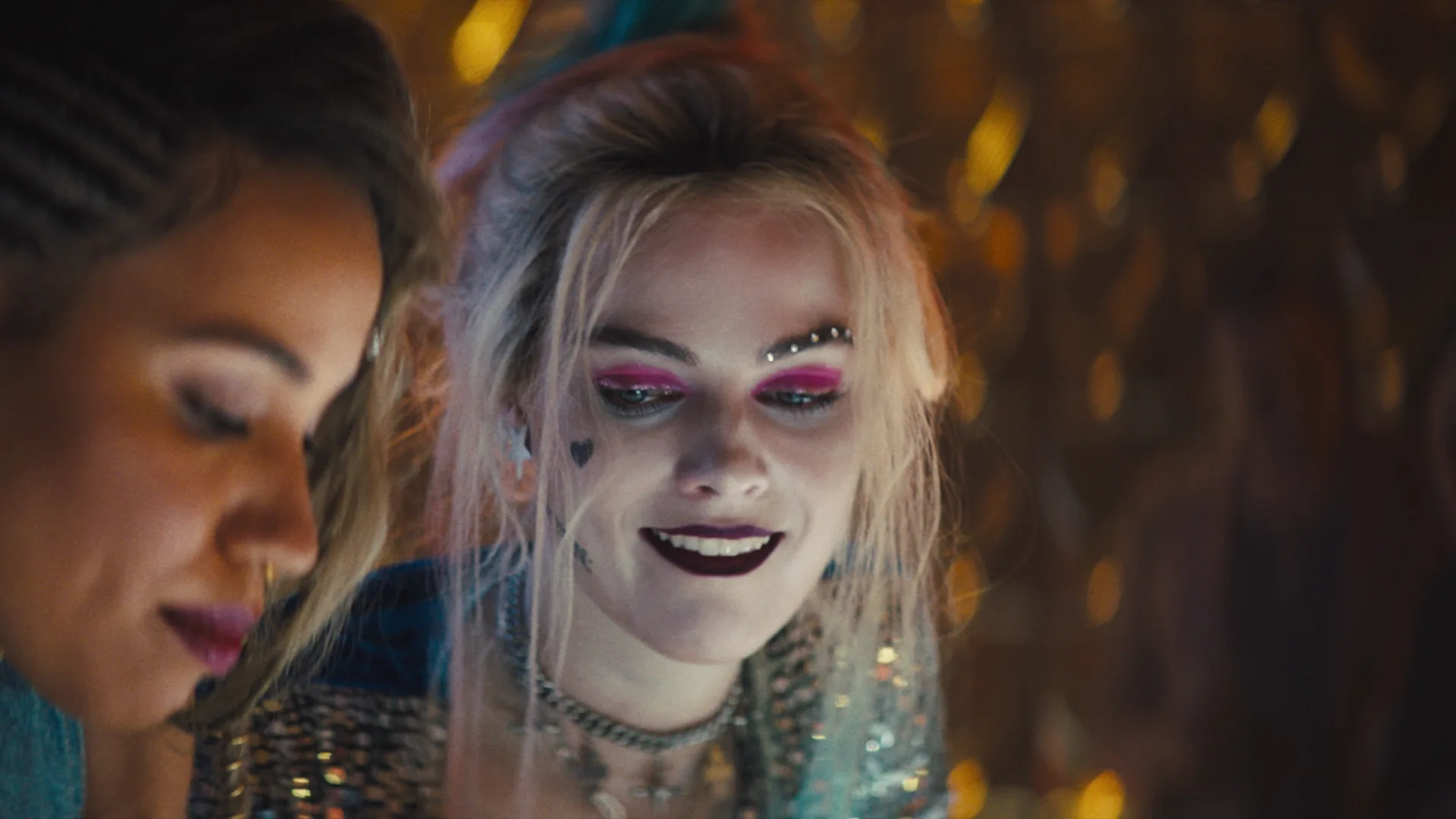 Birds of Prey (And the Fantabulous Emancipation of One Harley Quinn)