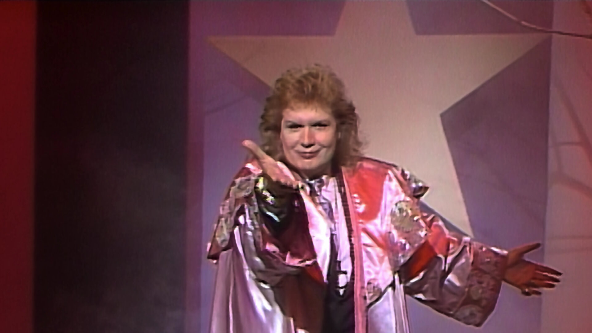 Mucho Mucho Amor: The Legend of Walter Mercado