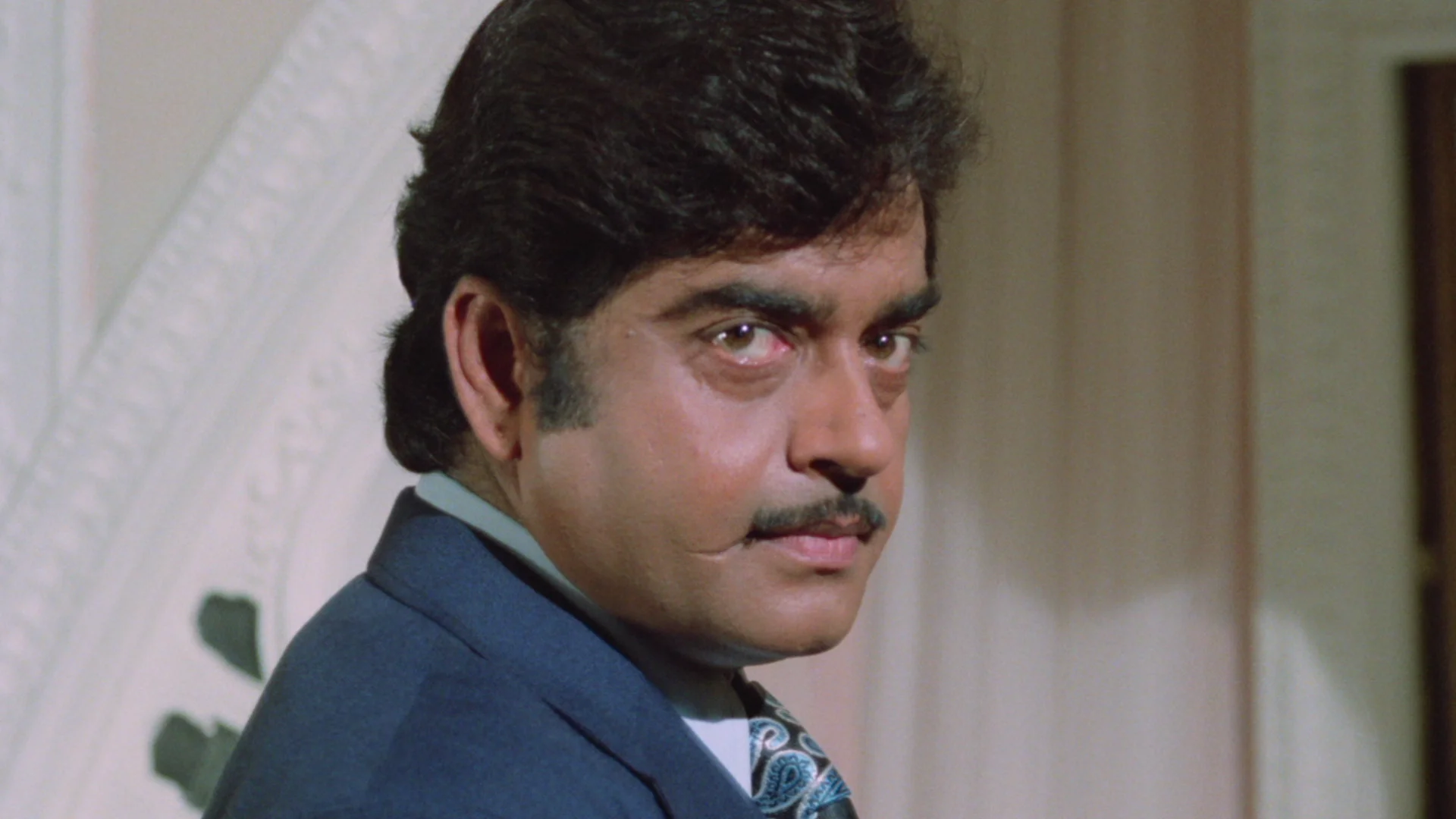 Dostana (1980)