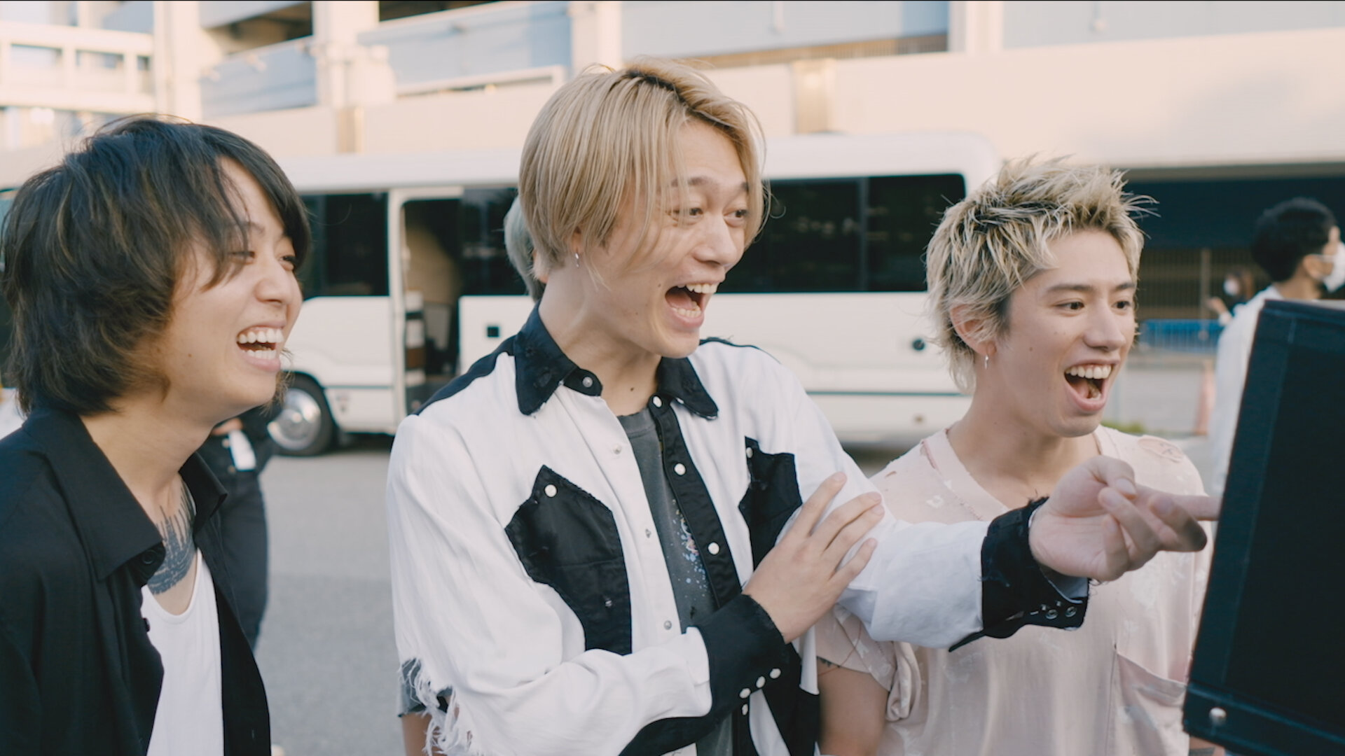 Flip a Coin -ONE OK ROCK Documentary-