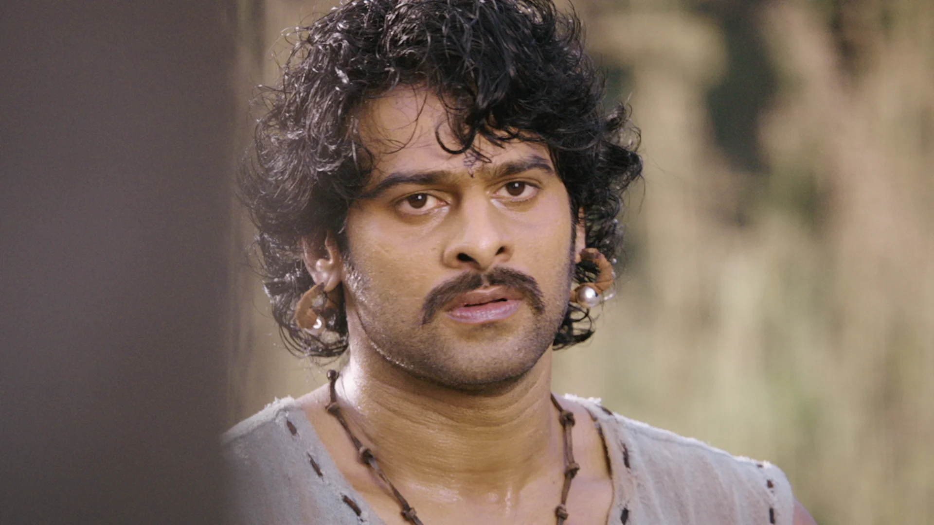 Baahubali: The Beginning (Spanish Version)